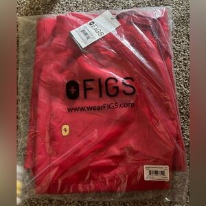 Red and gold details figs wide leg